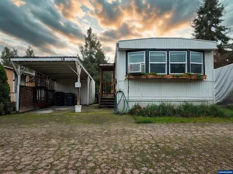 545 Warren St S #12, Monmouth, OR 97361