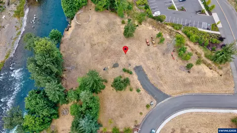 150 Santiam Pointe Lp Lp NE, Mill City, OR 97360