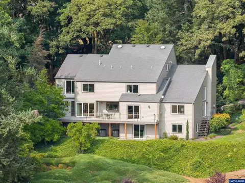 341 Maple Hill Dr NW, Salem, OR 97304