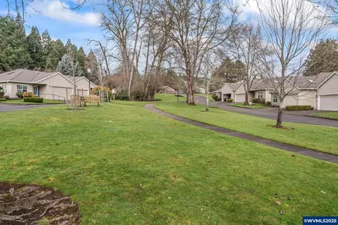4157 NW Tamarack Dr, Corvallis, OR 97330