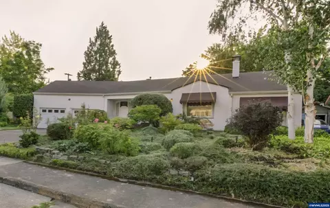 578 23rd St NE, Salem, OR 97301