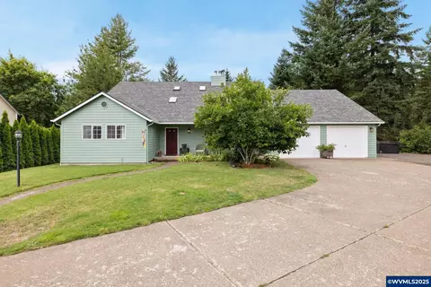 1849 SW Boxwood Ln, Dallas, OR 97338