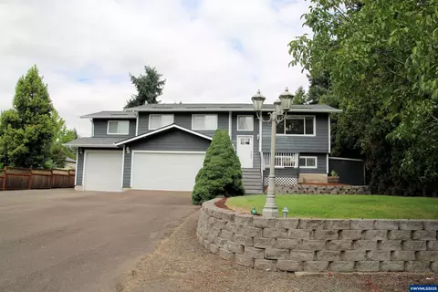 2511 Robinhood Ln NW, Albany, OR 97321