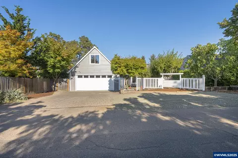 1935 SW Whiteside Dr, Corvallis, OR 97333