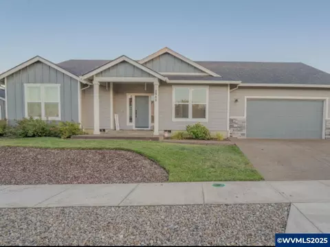 2988 NE Clearwater Dr, Albany, OR 97321