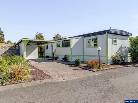 612 N Cascade Dr #23, Woodburn, OR 97071