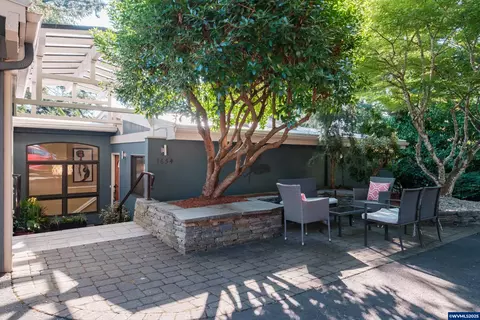 1654 NW Crest Pl, Corvallis, OR 97330