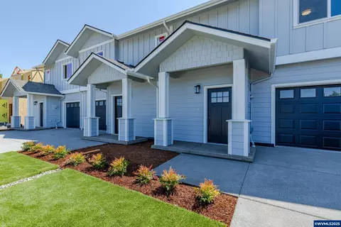 741 Periander Way, Harrisburg, OR 97446