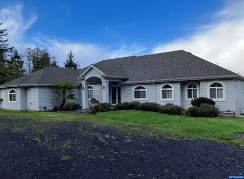 1920 Cochrane Ln, Dallas, OR 97338