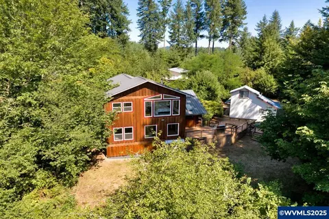 36834 Happy Hollow Rd, Blodgett, OR 97326
