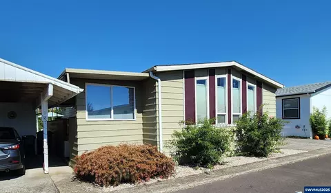 5422 Portland Rd NE #127, Salem, OR 97305