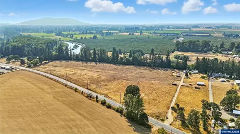 33788 Brewster Rd, Lebanon, OR 97355