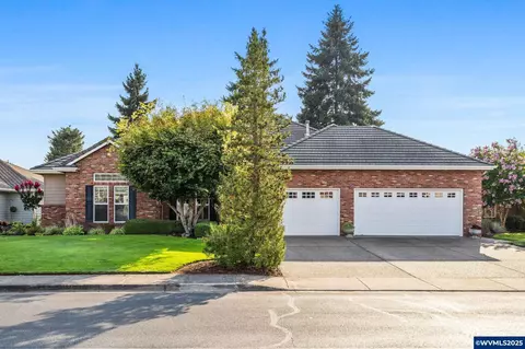 6467 Hogan Dr N, Keizer, OR 97303