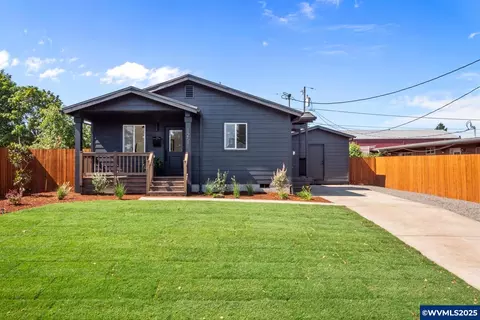1251 SW Oregon Ave, Dallas, OR 97338