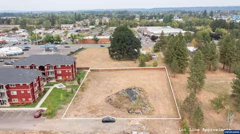 12763 S Cromptons Ln, Molalla, OR 97038