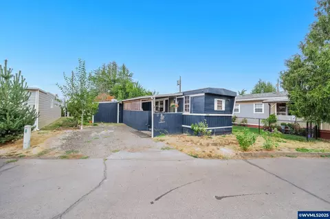 2400 SE Stratus Ave #32, Mcminnville, OR 97128