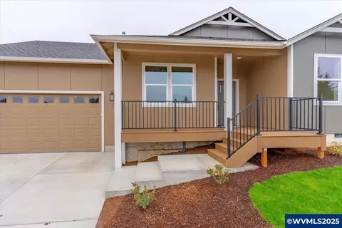 1127 SW Valsetz Ave, Dallas, OR 97338