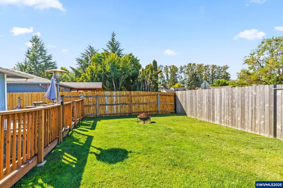 Exterior - 3746 Tudor Way, Albany, OR 97322 photo 7 of 9