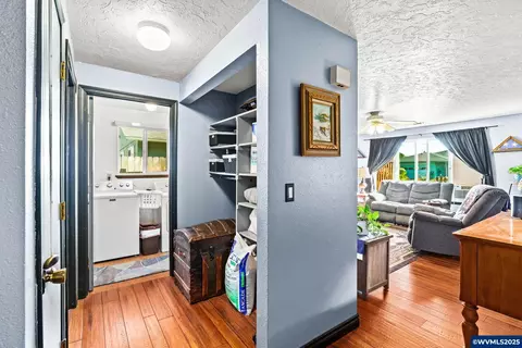 Entry Way - 3746 Tudor Way, Albany, OR 97322 photo 1 of 1