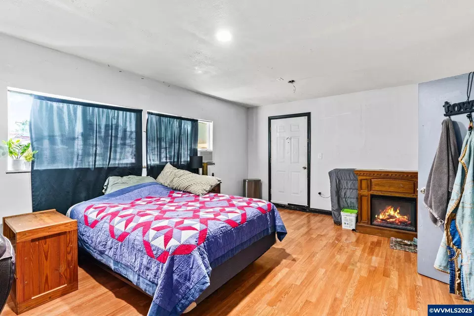 Bedroom - 3746 Tudor Way, Albany, OR 97322 photo 1 of 5