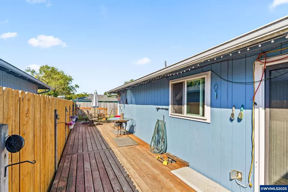 Exterior - 3746 Tudor Way, Albany, OR 97322 photo 4 of 9