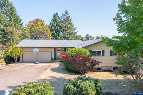 1745 NW Woodland Dr, Corvallis, OR 97330