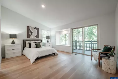 Bedroom - 45849 River Loop Rd, Lyons, OR 97358 photo 1 of 6