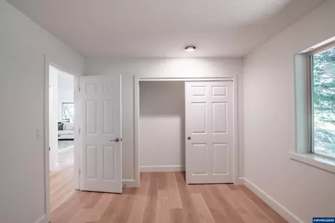 Bedroom - 45849 River Loop Rd, Lyons, OR 97358 photo 6 of 6
