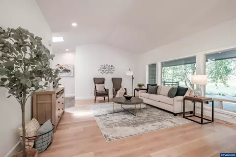 Living - 45849 River Loop Rd, Lyons, OR 97358 photo 3 of 3