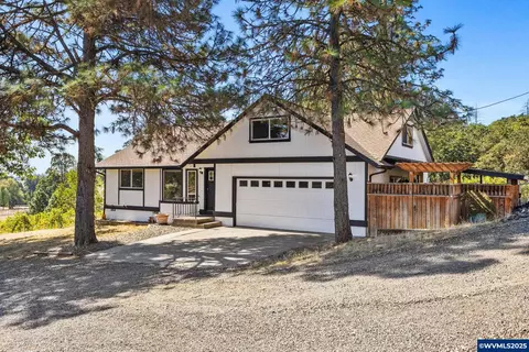 10883 Southview Lp Lp SE, Jefferson, OR 97352