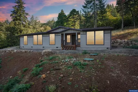 22100 SE Royal Anne Dr, Amity, OR 97101