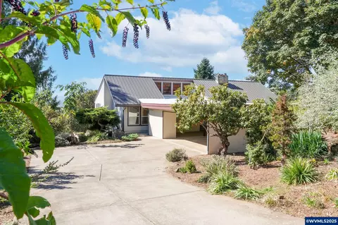 1150 Linnwood Dr NE, Albany, OR 97322