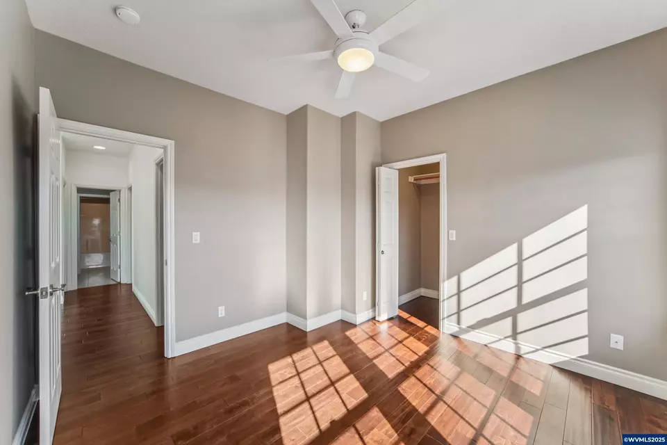 Bedroom - 585 Harbourtown Ct SE, Salem, OR 97306 photo 2 of 10