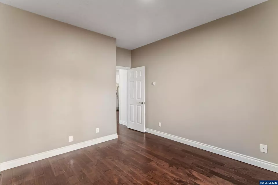 Bedroom - 585 Harbourtown Ct SE, Salem, OR 97306 photo 10 of 10