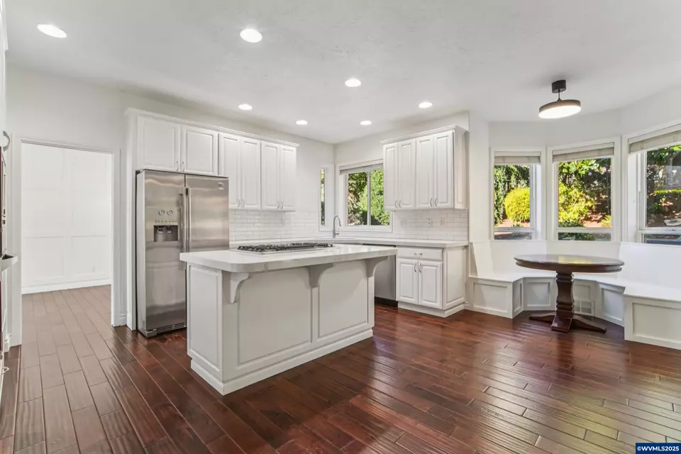 Kitchen - 585 Harbourtown Ct SE, Salem, OR 97306 photo 1 of 3