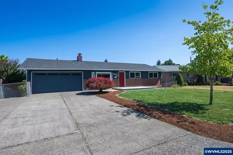 4985 SE Willow St, Milwaukie, OR 97222
