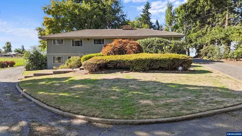 15895 Old Butteville Rd NE, Woodburn, OR 97071