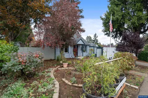 585 Madrona Ave S, Salem, OR 97302