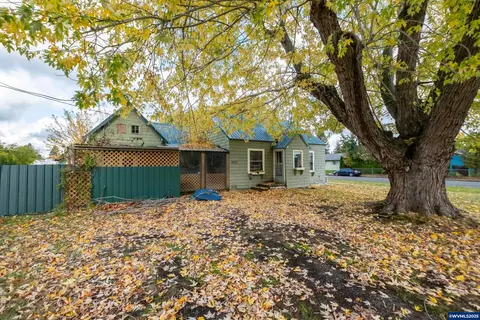 4711 Herrin Rd NE, Salem, OR 97305