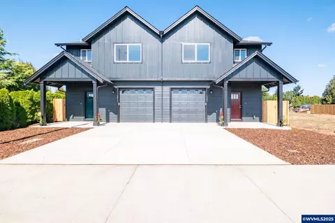 1493-1499 Barn Ct, Woodburn, OR 97071