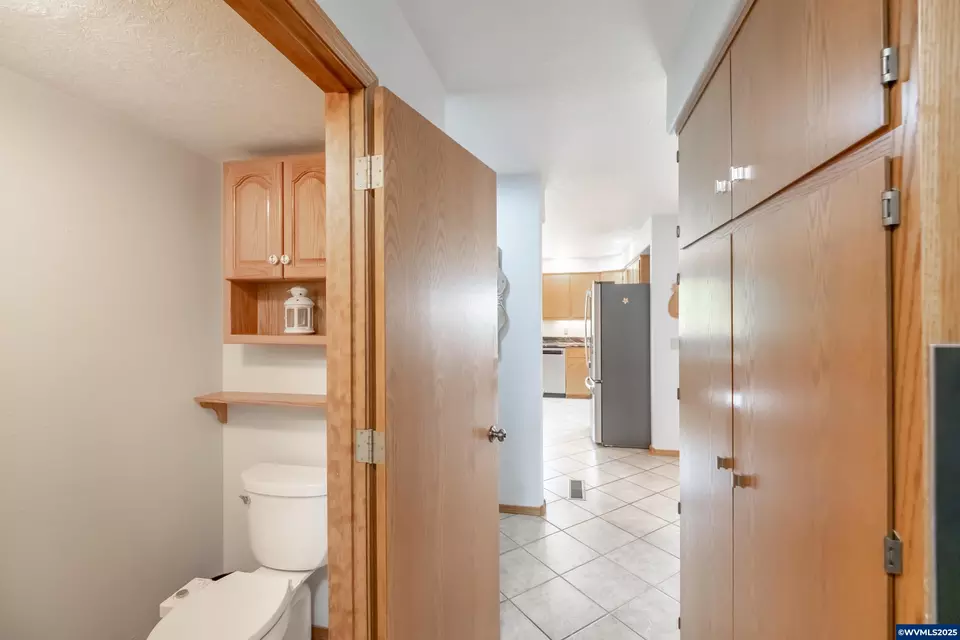 Entry Way - 16000 Airlie Rd, Monmouth, OR 97361 photo 4 of 4