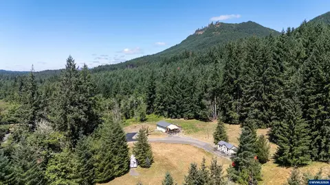 42531 Upper Calapooia Dr, Sweet Home, OR 97386