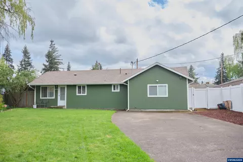 1202 Leo St NE, Keizer, OR 97303