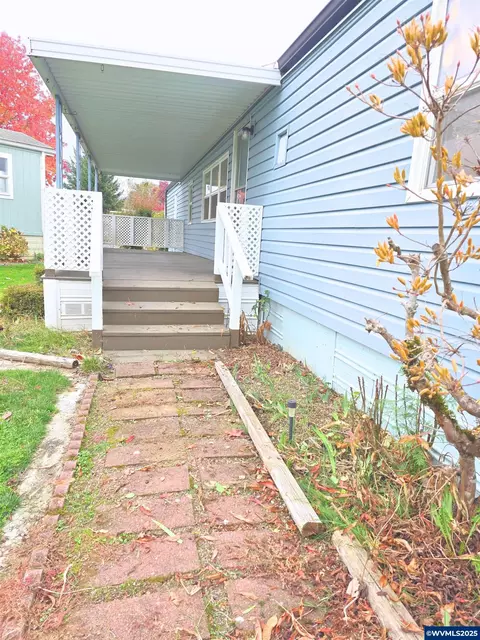 2796 S Main St #66, Lebanon, OR 97355