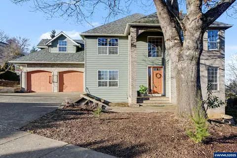1683 Skyway St S, Salem, OR 97302