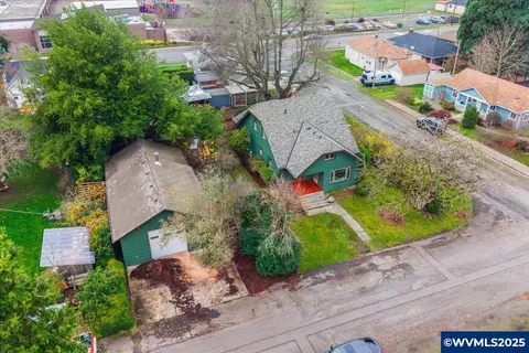985 N 4th Ave, Stayton, OR 97383