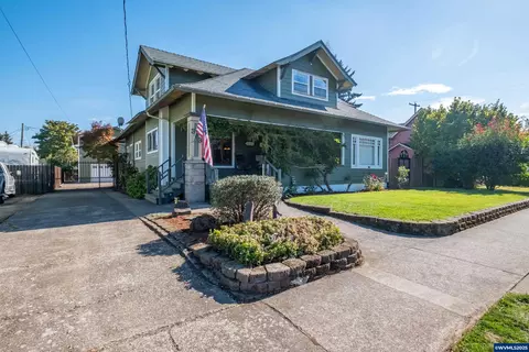 363 S 2nd St, Lebanon, OR 97355