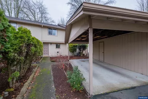 567 32nd Apt 3 Ave SE, Albany, OR 97322