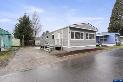 4424 SE Roethe Rd #3, Milwaukie, OR 97267