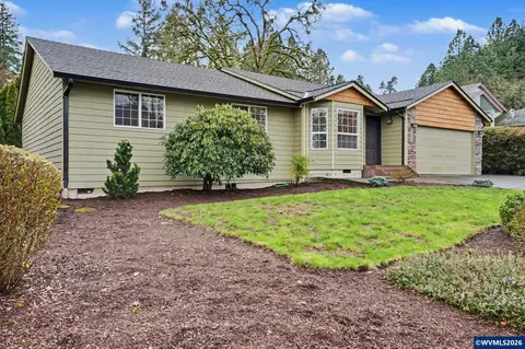 2030 Woodhaven Ct NW, Salem, OR 97304